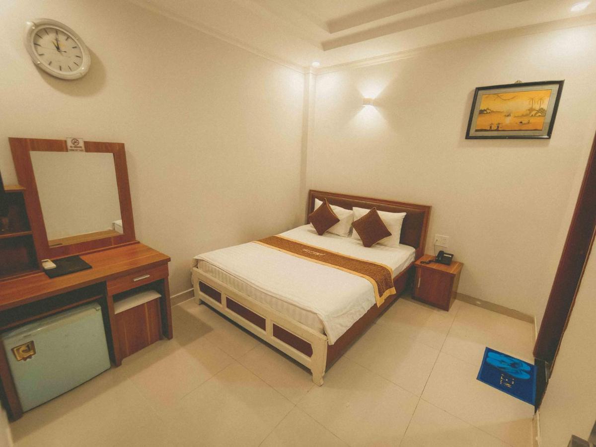 Huong Mai Ga Sai Gon Hotel 2*